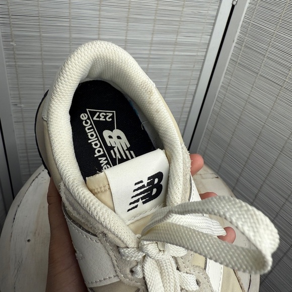 New Balance Off White Beige Suede Fabric Retro Sneakers Casual Street Style 7 - Picture 9 of 11